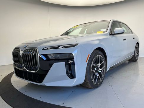 Certified 2024 BMW 760i xDrive w/ Premium Package 2 image 2