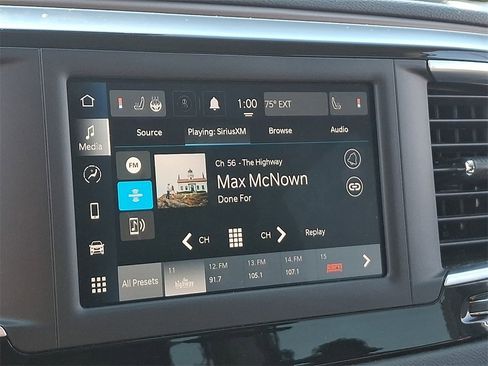 Used 2023 Chrysler Voyager LX image 19