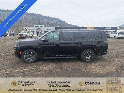Certified 2025 Jeep Wagoneer L Series II w/ 8-pass Seating Package AWD/4WD image 7