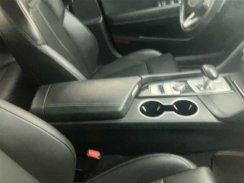 Used 2020 Genesis G70 2.0T image 5