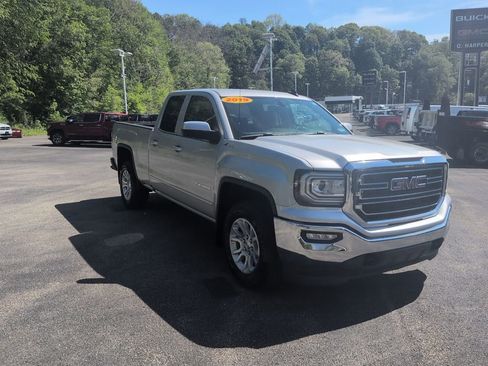 Used 2019 GMC Sierra 1500 SLE w/ SLE Value Package AWD/4WD image 7