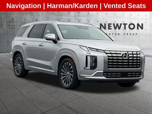 Used 2023 Hyundai Palisade Calligraphy FWD image 1