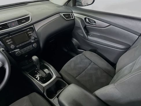 Used 2016 Nissan Rogue S FWD image 11
