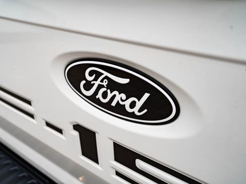 Used 2024 Ford F150 Lariat AWD/4WD image 18