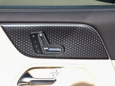 Used 2025 Mercedes-Benz GLA 250 image 22