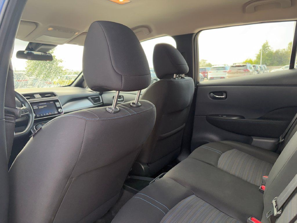 Used 2025 Nissan Leaf S FWD image 25
