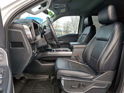 Used 2024 Ford F250 Lariat w/ Chrome Package image 14