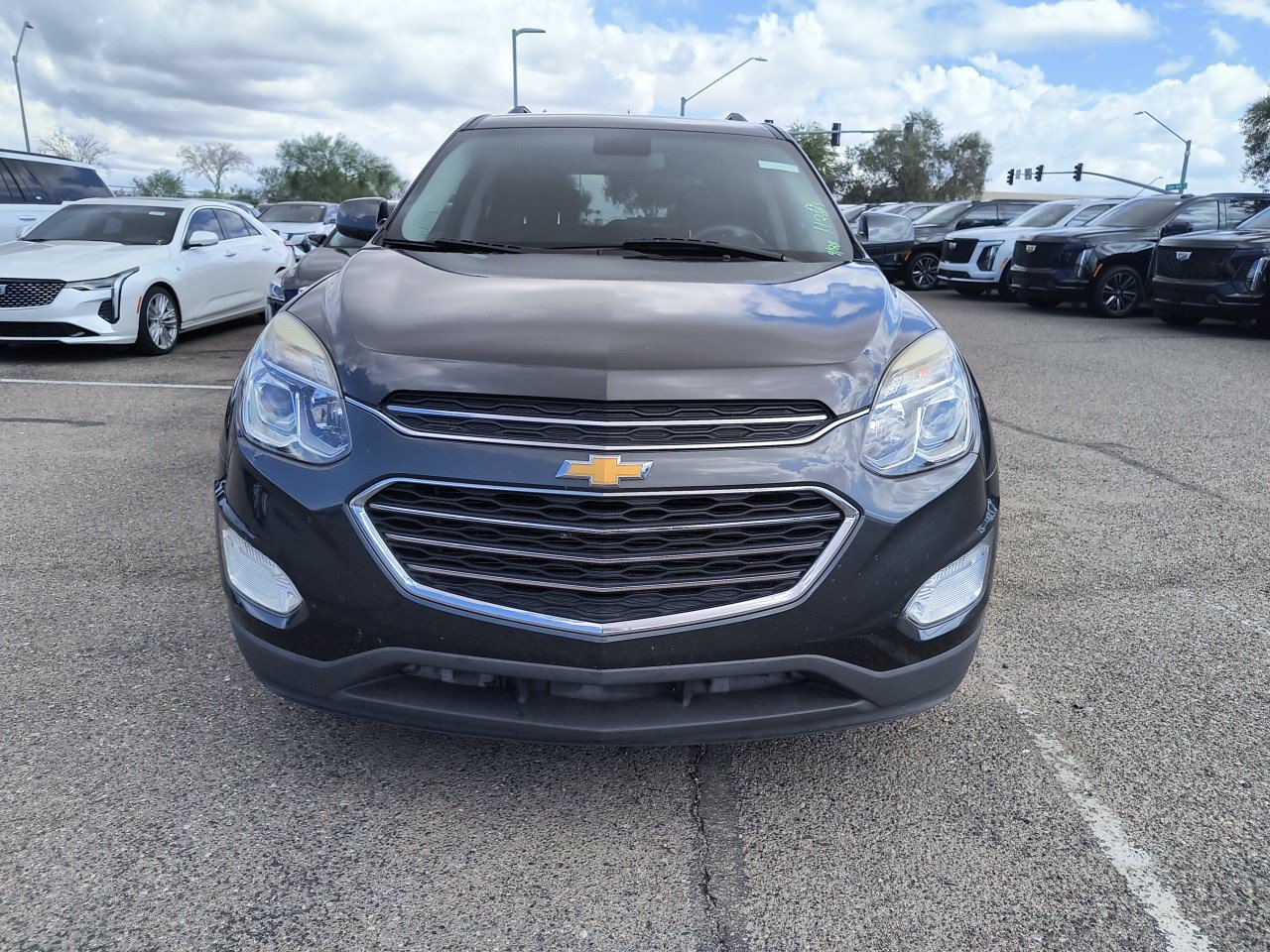Used 2017 Chevrolet Equinox LT w/ Convenience Package AWD/4WD image 2