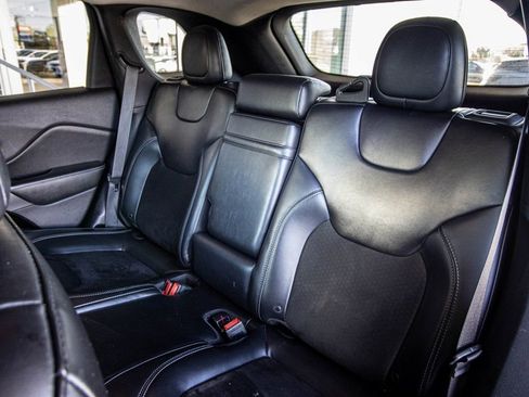 Used 2019 Jeep Cherokee Latitude Plus image 44