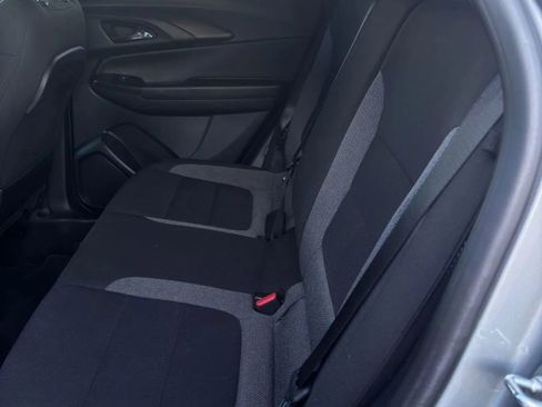 Used 2023 Chevrolet TrailBlazer LT FWD image 16