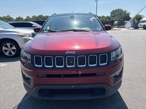 Used 2020 Jeep Compass Latitude w/ Cold Weather Group AWD/4WD image 10