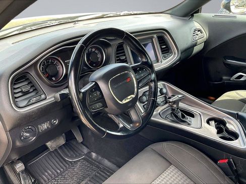 Used 2021 Dodge Challenger SXT RWD image 13
