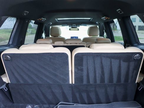 Used 2017 Mercedes-Benz GLS 450 4MATIC image 29