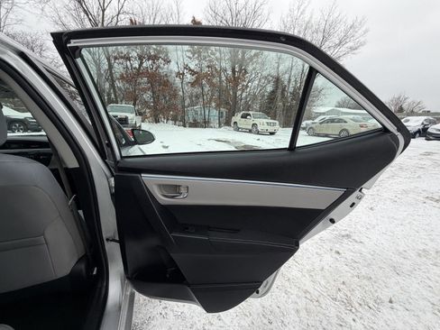 Used 2014 Toyota Corolla LE image 18