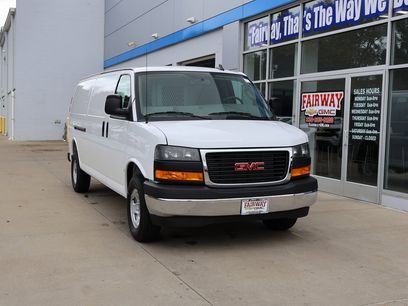 New 2025 GMC Savana 3500 Work Van w/ Driver Convenience Package