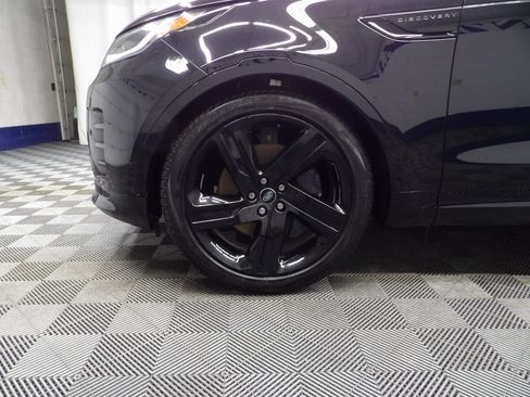 Used 2024 Land Rover Discovery Dynamic SE image 6