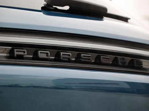 New 2026 Porsche Cayenne GTS image 19