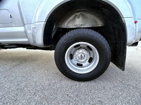 Used 2022 Ford F350 Lariat w/ Lariat Ultimate Package image 22