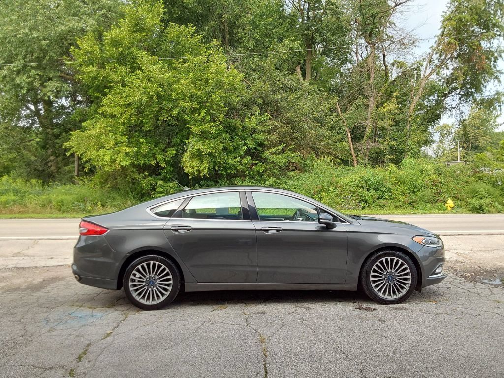 Used 2017 Ford Fusion SE AWD/4WD image 4