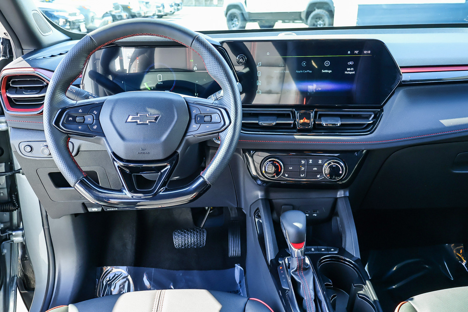 Used 2025 Chevrolet TrailBlazer RS w/ Driver Confidence Package FWD image 3