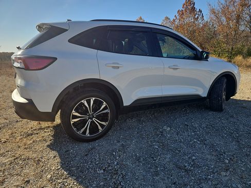 Used 2021 Ford Escape SEL w/ SEL Stealth AWD Package image 3