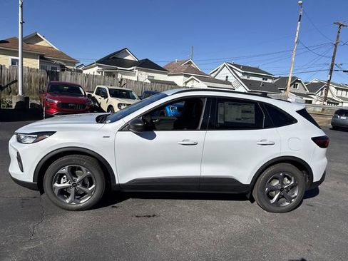 New 2026 Ford Escape ST-Line w/ Tech Pack #1 FWD image 8