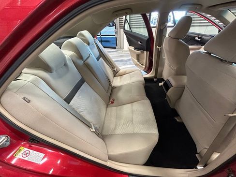Used 2014 Toyota Camry LE FWD image 40