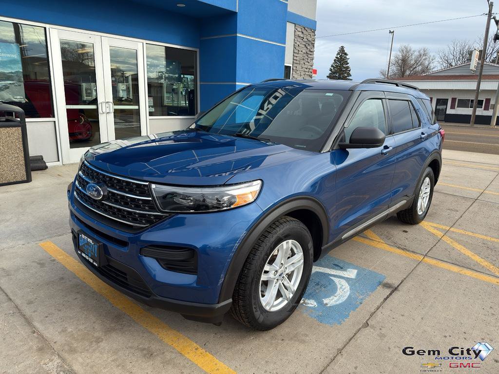 Used 2020 Ford Explorer XLT w/ Comfort Package AWD/4WD image 2