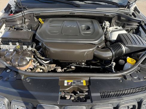 Used 2022 Jeep Grand Cherokee Limited w/ Trailer Tow Group IV image 20