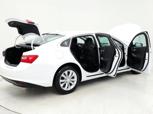 Used 2024 Chevrolet Malibu LT image 30