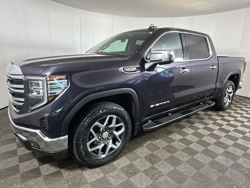 Used 2023 GMC Sierra 1500 SLT w/ SLT Convenience Package AWD/4WD image 6