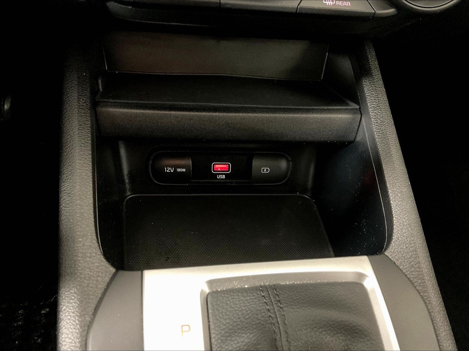 Used 2024 Kia Forte LXS w/ LXS Technology Package FWD image 16