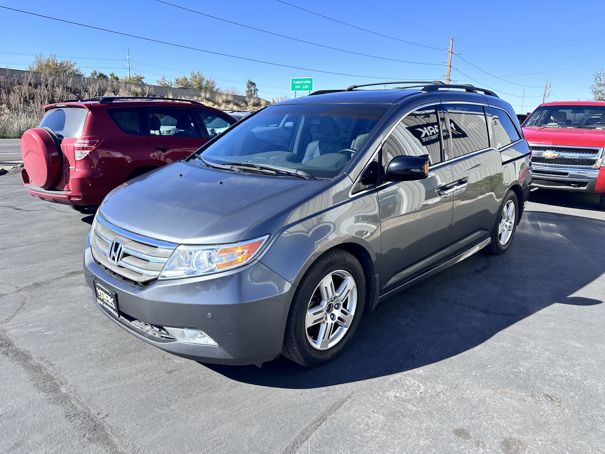 Used 2011 Honda Odyssey Touring image 2