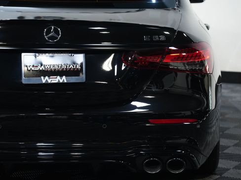 Used 2022 Mercedes-Benz E 53 AMG 4MATIC Sedan image 17