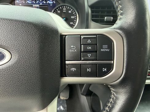 Used 2024 Ford Expedition XLT image 25