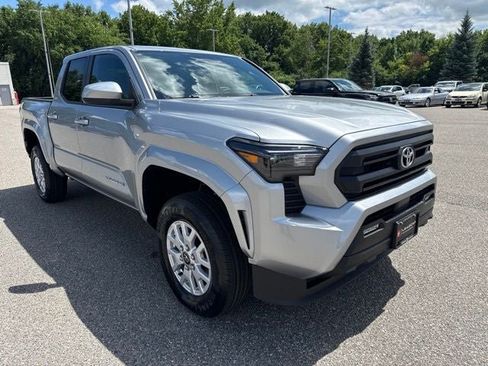 Used 2026 Toyota Tacoma 4x4 Double Cab image 2