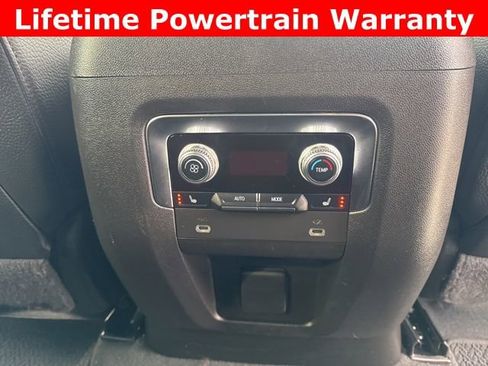 Used 2022 GMC Yukon Denali AWD/4WD image 15