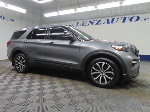 Used 2022 Ford Explorer ST-Line w/ Class IV Trailer Tow Package AWD/4WD image 3