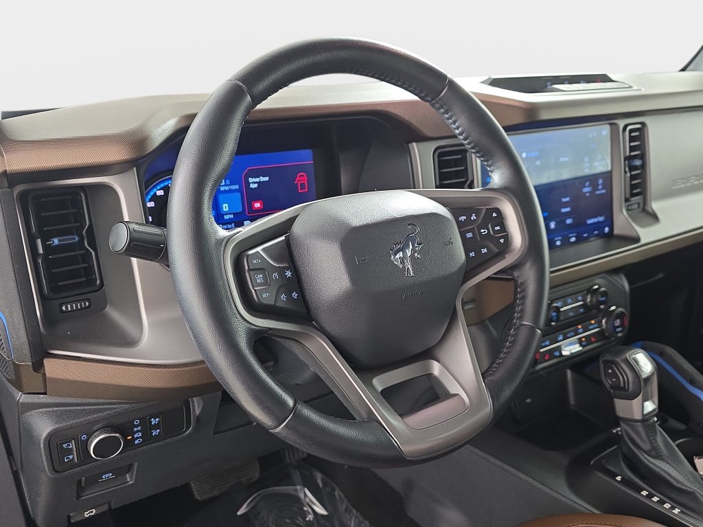 Used 2021 Ford Bronco Outer Banks AWD/4WD image 16