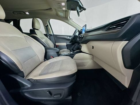 Used 2020 Ford Escape Titanium w/ Titanium Premium Package 2.0 FWD image 35