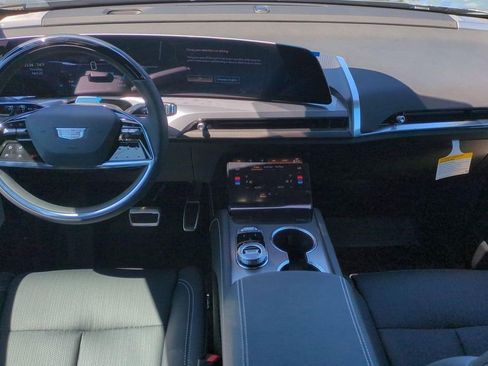 New 2026 Cadillac Vistiq Luxury w/ LPO, Floor Liner Package AWD/4WD image 13