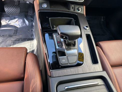 Used 2023 Audi Q5 2.0T Prestige w/ Prestige Package image 26