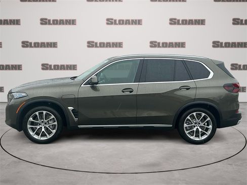 New 2026 BMW X5 xDrive50e w/ Executive Package image 2