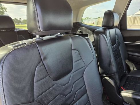 Used 2022 Kia Telluride SX w/ SX Prestige Package AWD/4WD image 34