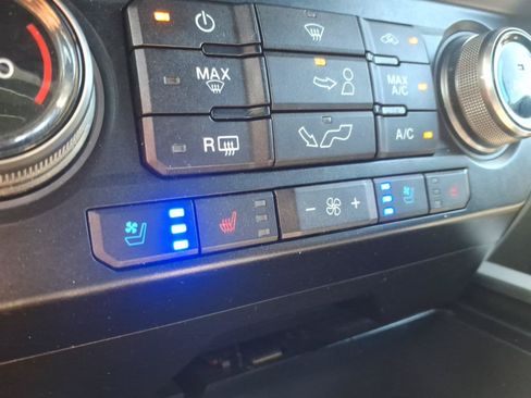 Used 2019 Ford F150 Raptor w/ Equipment Group 802A Luxury AWD/4WD image 5