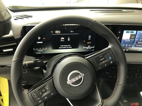 New 2026 Nissan Kicks SR w/ Cold Weather Package image 15