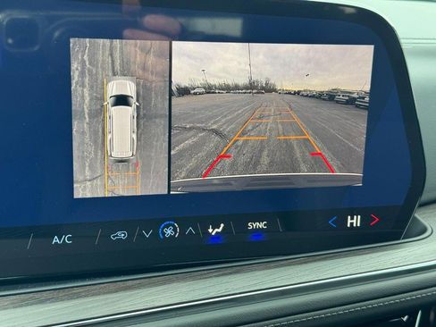 New 2026 Chevrolet Suburban LS image 16