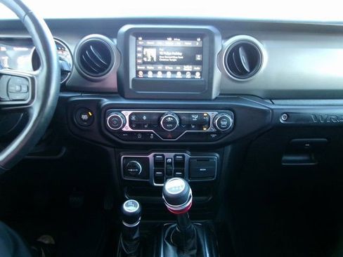 Used 2022 Jeep Wrangler Unlimited Sport image 14