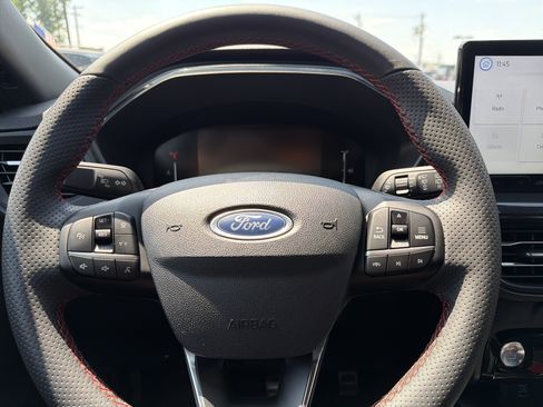 Used 2023 Ford Escape ST-Line w/ Tech Pack #1 FWD image 11