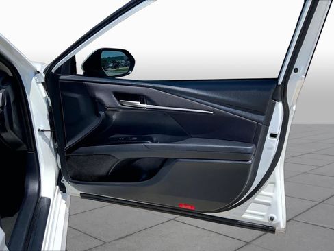 Used 2025 Toyota Camry LE FWD image 43